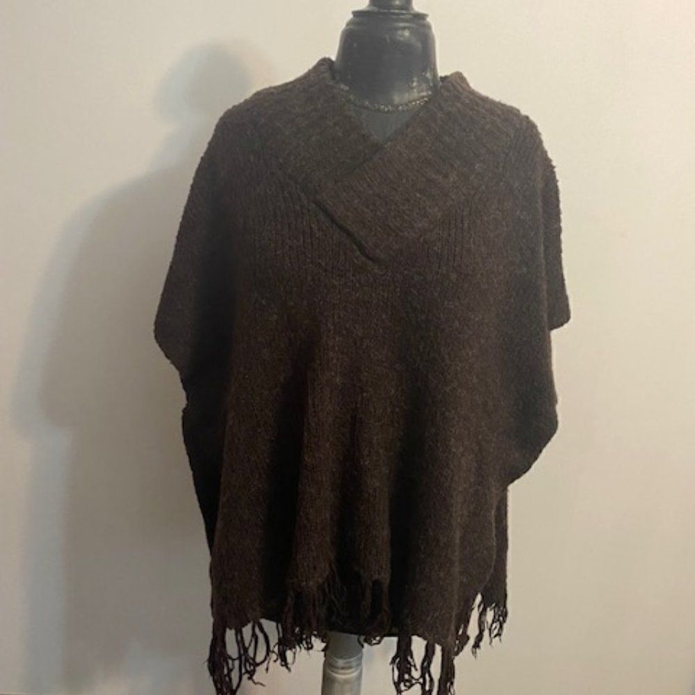 Worthington Brown V-neck poncho with fringes, size M